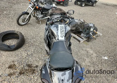 2009 Suzuki Gsx1300 R из США, поврежденный, VIN JS1GX72A692103864